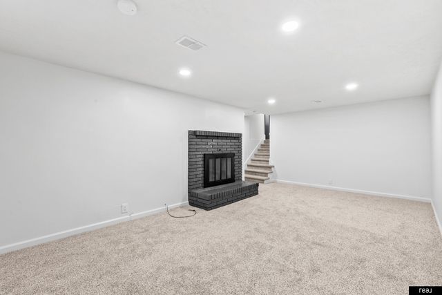 3612 S 106 Street, Omaha, NE 68124
