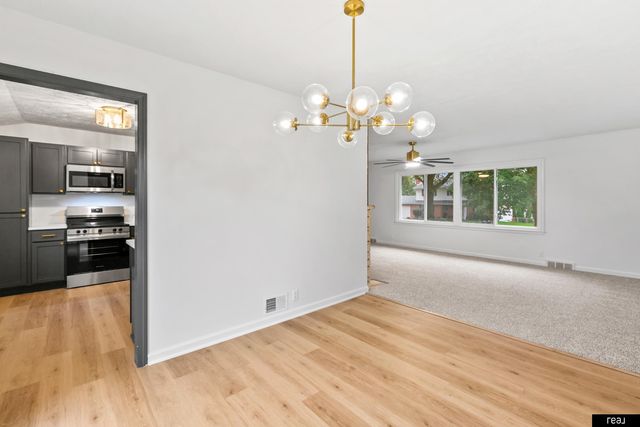 3612 S 106 Street, Omaha, NE 68124