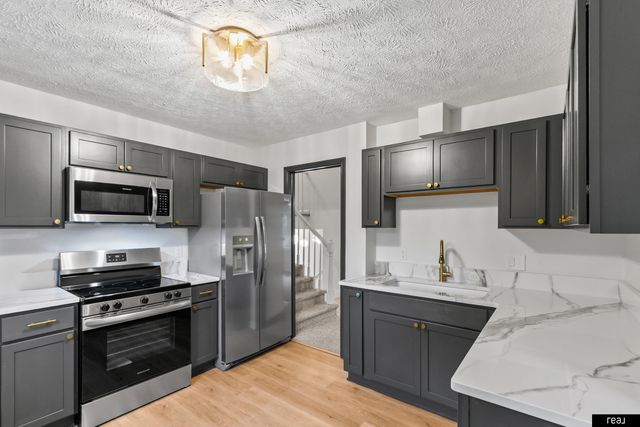 3612 S 106 Street, Omaha, NE 68124
