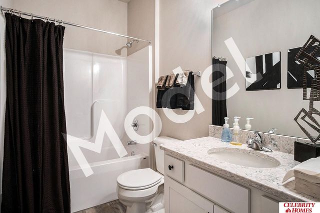 10702 Portage Drive, Papillion, NE 68046