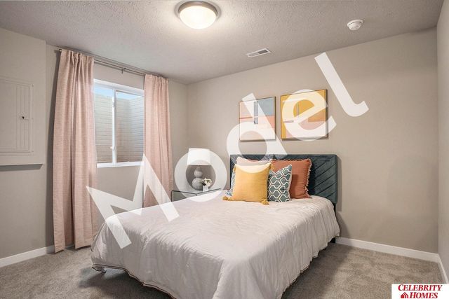 10702 Portage Drive, Papillion, NE 68046