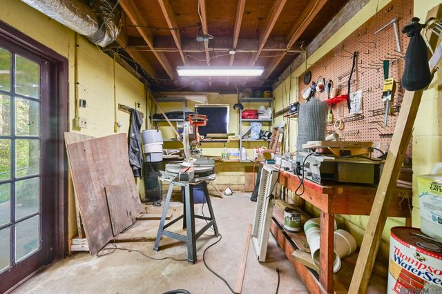 12323 Azalea Cir, St Francisville, LA 70775