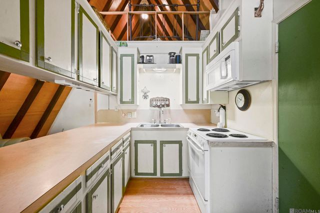 12323 Azalea Cir, St Francisville, LA 70775