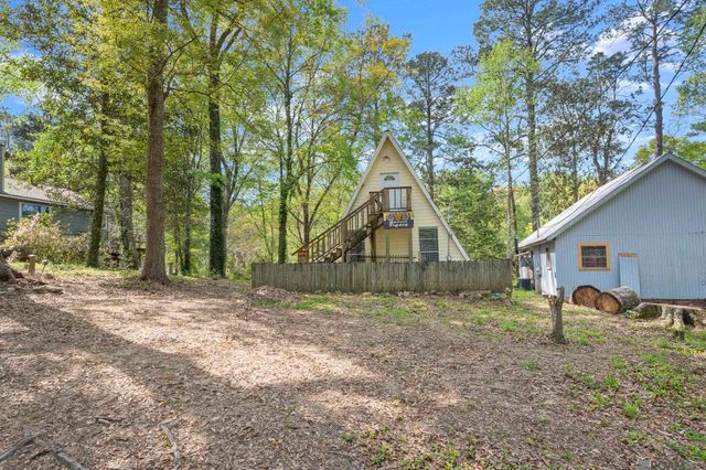 12323 Azalea Cir, St Francisville, LA 70775