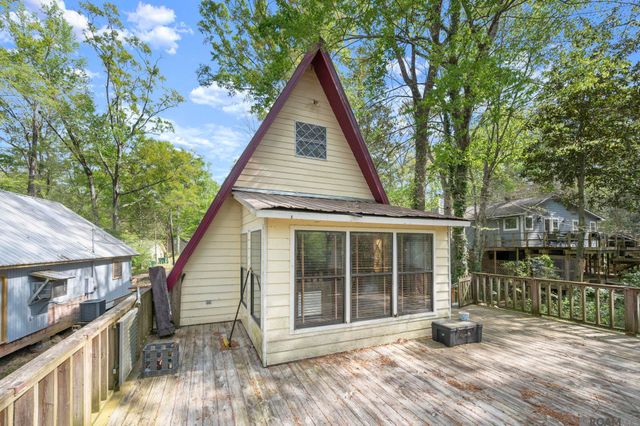 12323 Azalea Cir, St Francisville, LA 70775