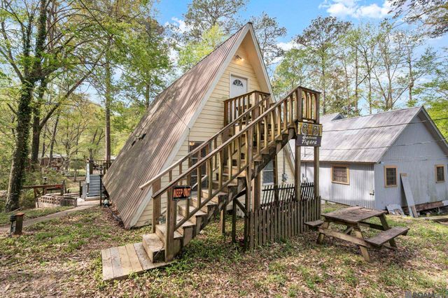 12323 Azalea Cir, St Francisville, LA 70775