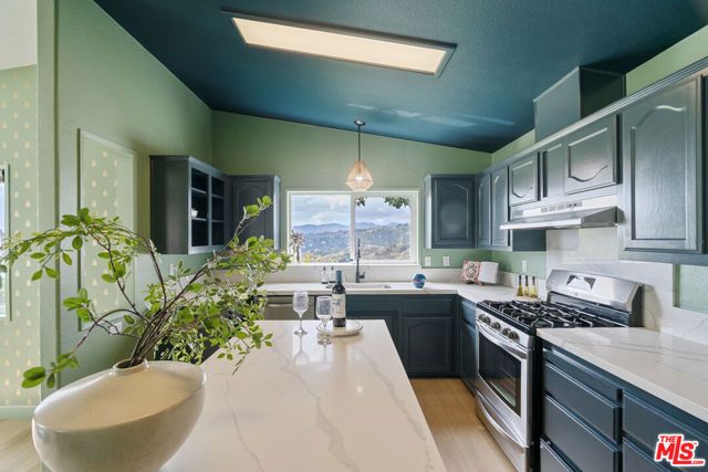 133 Pueblo Lane, Topanga (los Angeles), CA 90290