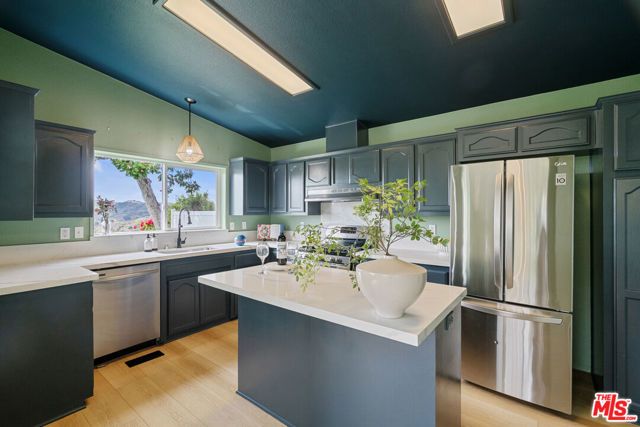 133 Pueblo Lane, Topanga (los Angeles), CA 90290