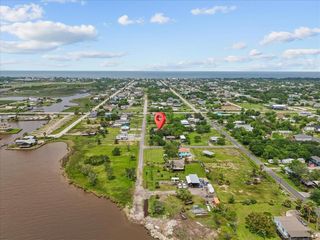 939 17th Street, San Leon, TX 77539