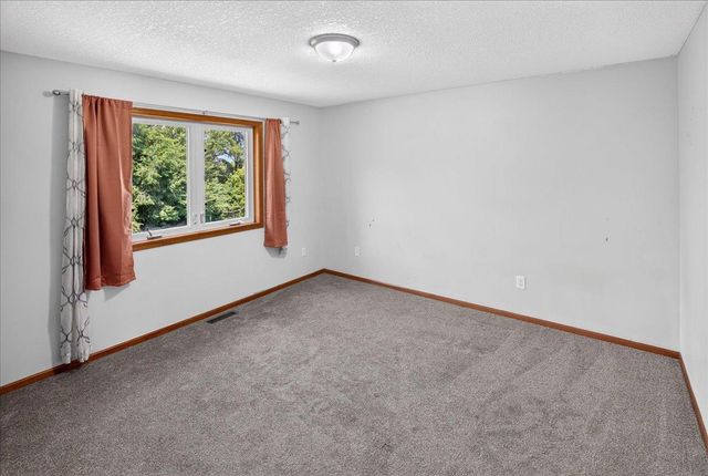 2001 Buffalo Run Road, Buffalo, MN 55313