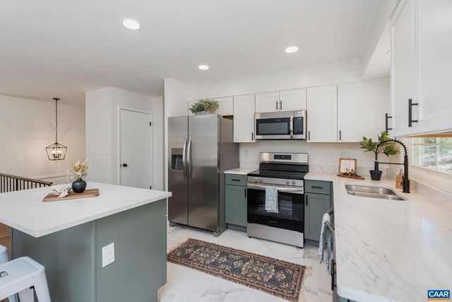 94 AUDUBON ST, Staunton, VA 24401