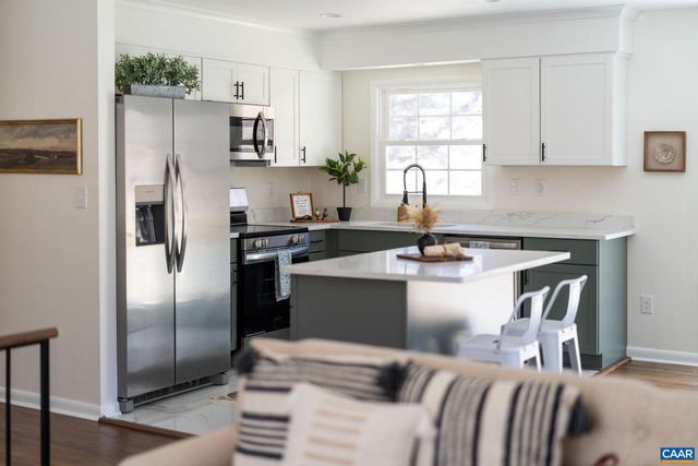 94 AUDUBON ST, Staunton, VA 24401