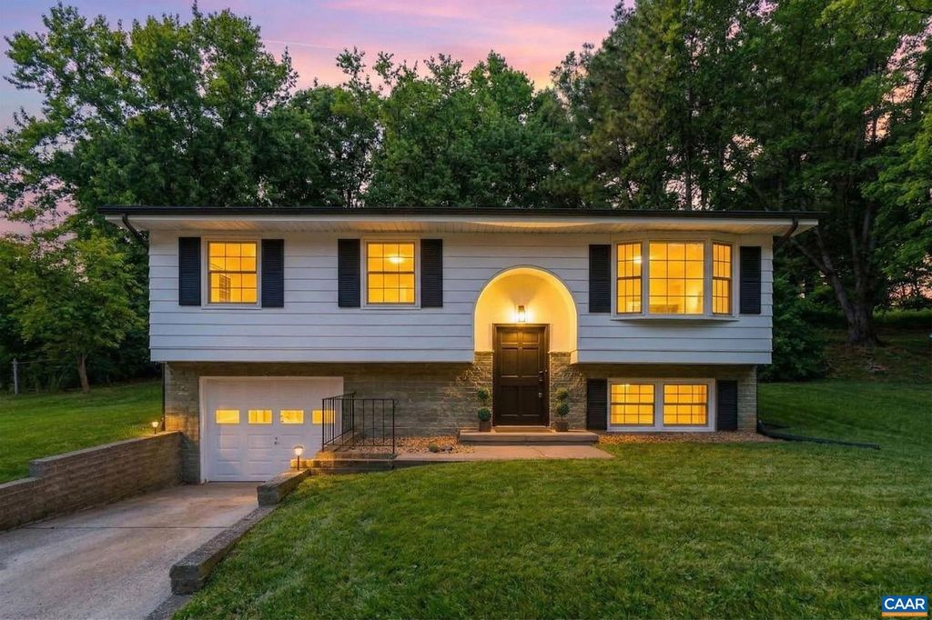 94 AUDUBON ST, Staunton, VA 24401