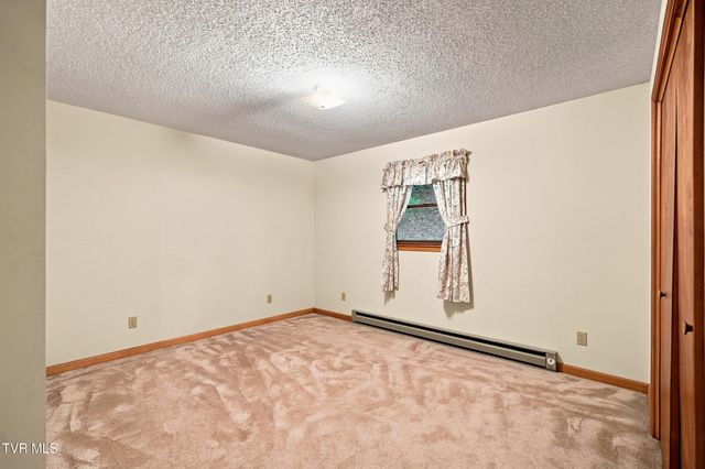 18688 Federal Road, Hiltons, VA 24258