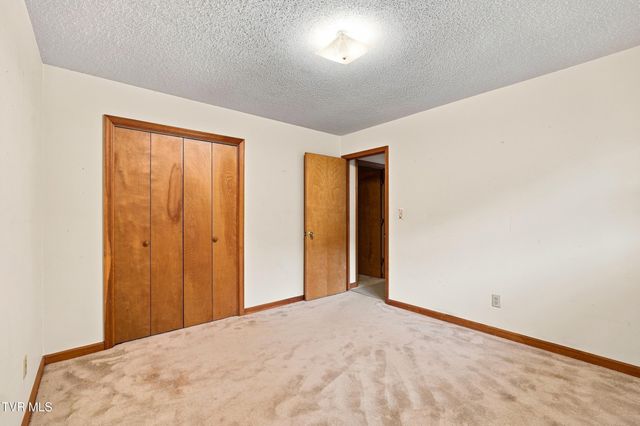 18688 Federal Road, Hiltons, VA 24258