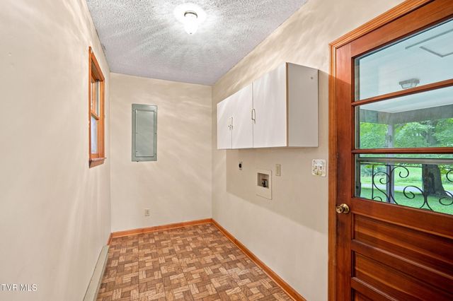18688 Federal Road, Hiltons, VA 24258
