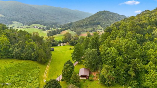 18688 Federal Road, Hiltons, VA 24258