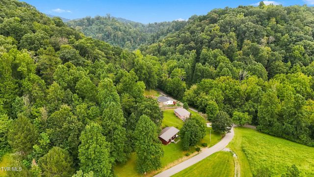 18688 Federal Road, Hiltons, VA 24258