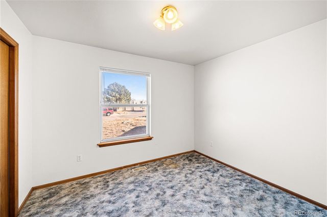 441 S Oak Creek Drive, Pueblo West, CO 81007