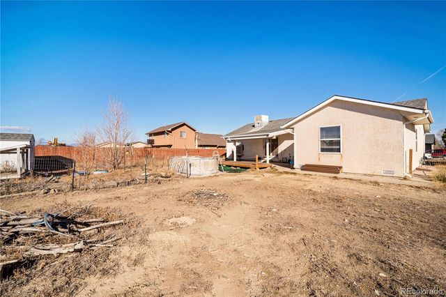 441 S Oak Creek Drive, Pueblo West, CO 81007
