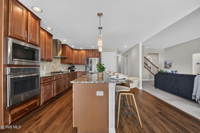 26087 Turnbridge Drive, Perrysburg, OH 43551