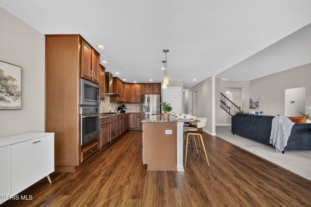 26087 Turnbridge Drive, Perrysburg, OH 43551