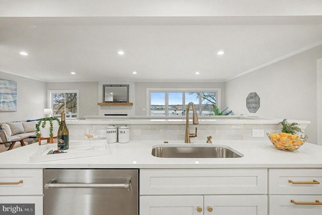 4 POPLAR GROVE AVE, Aberdeen, MD 21001