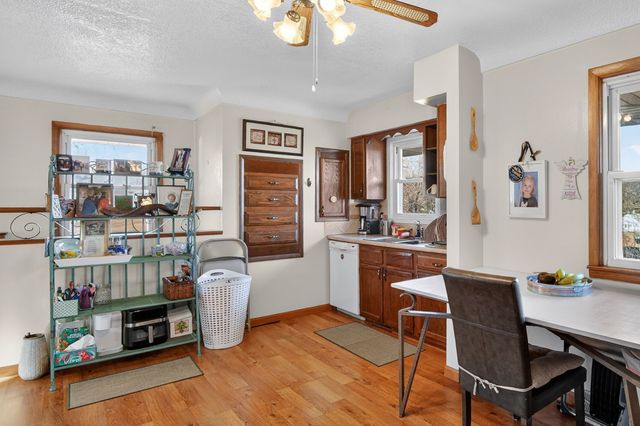 303 Lacona Avenue, Des Moines, IA 50315