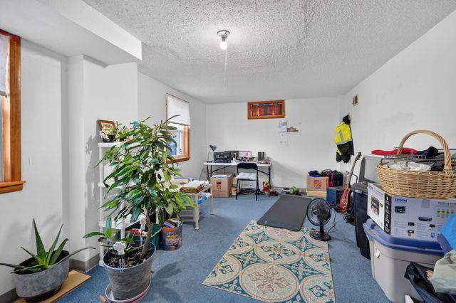 303 Lacona Avenue, Des Moines, IA 50315