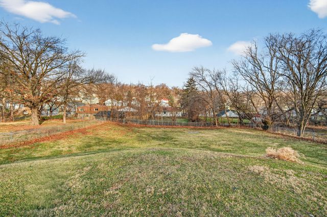 303 Lacona Avenue, Des Moines, IA 50315