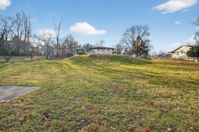 303 Lacona Avenue, Des Moines, IA 50315