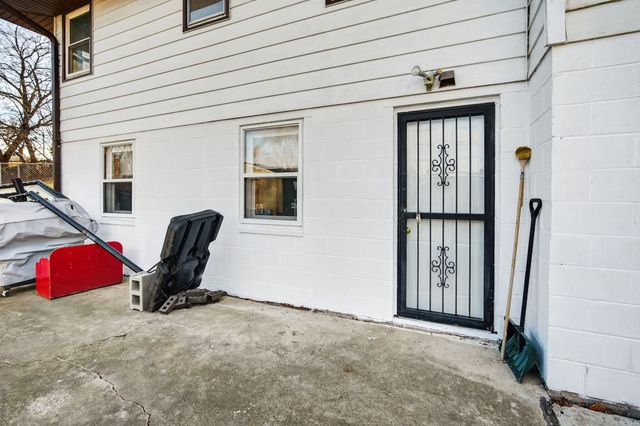 303 Lacona Avenue, Des Moines, IA 50315