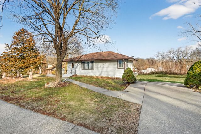 303 Lacona Avenue, Des Moines, IA 50315