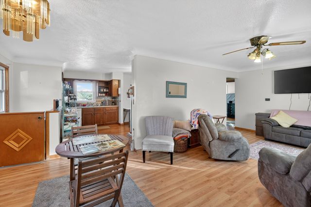 303 Lacona Avenue, Des Moines, IA 50315