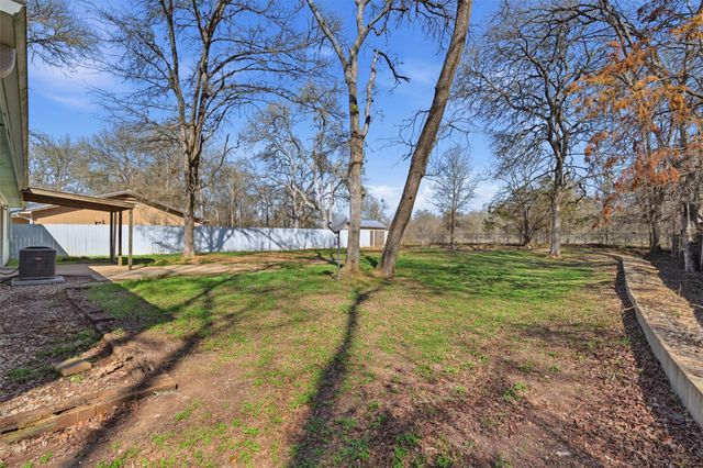 250 E Keanahalululu LN, Bastrop, TX 78602