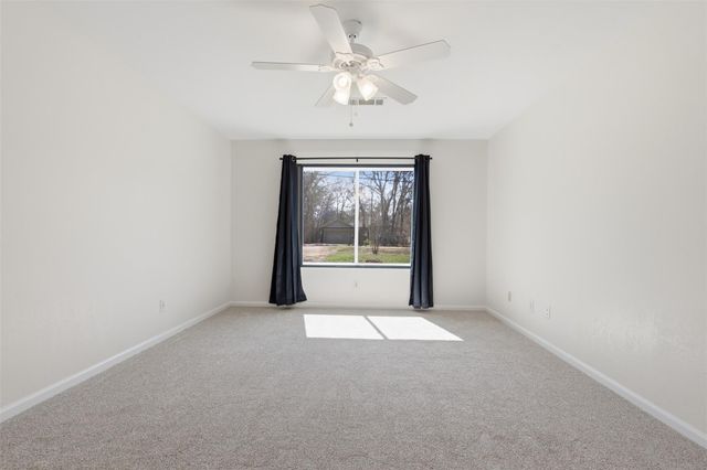 250 E Keanahalululu LN, Bastrop, TX 78602