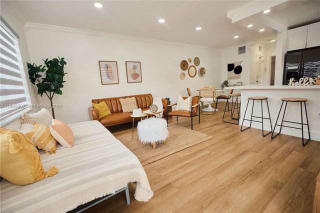 1232 SW 30th Pl, Miami, FL 33135