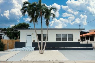 1232 SW 30th Pl, Miami, FL 33135