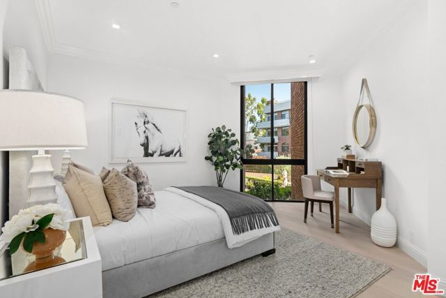 300 N Swall Drive 256, Beverly Hills, CA 90211