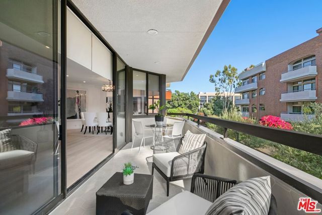 300 N Swall Drive 256, Beverly Hills, CA 90211