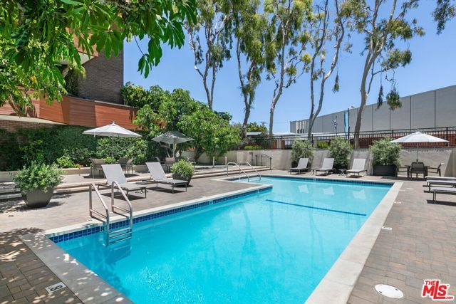 300 N Swall Drive 256, Beverly Hills, CA 90211