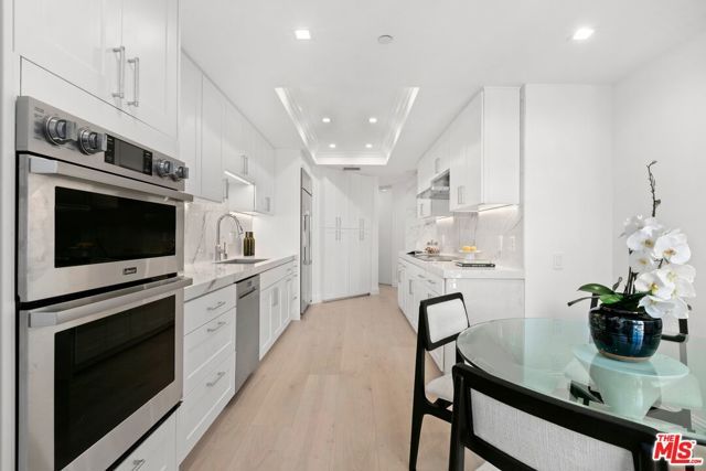 300 N Swall Drive 256, Beverly Hills, CA 90211