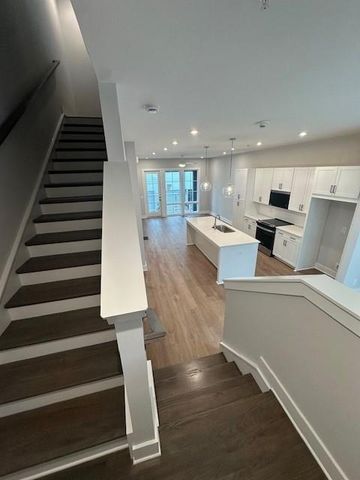 989 Bibbs Circle NW 24, Atlanta, GA 30318