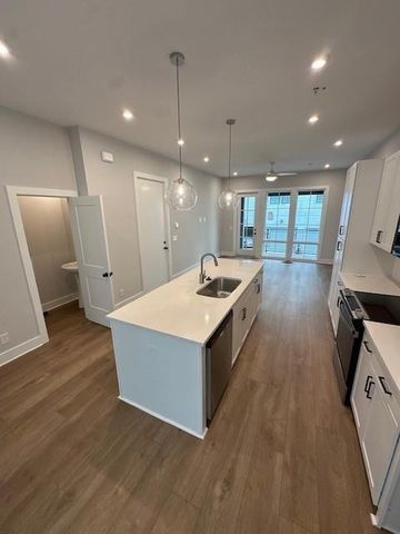 989 Bibbs Circle NW 24, Atlanta, GA 30318