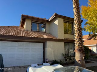 43705 22nd Street, Lancaster, CA 93535