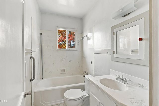 2229 Spring Street, Medford, OR 97504