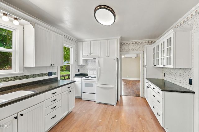 2229 Spring Street, Medford, OR 97504
