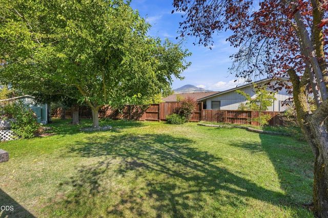 2229 Spring Street, Medford, OR 97504