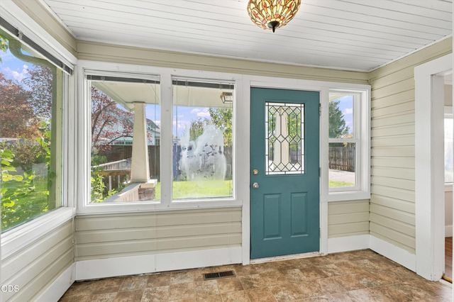 2229 Spring Street, Medford, OR 97504