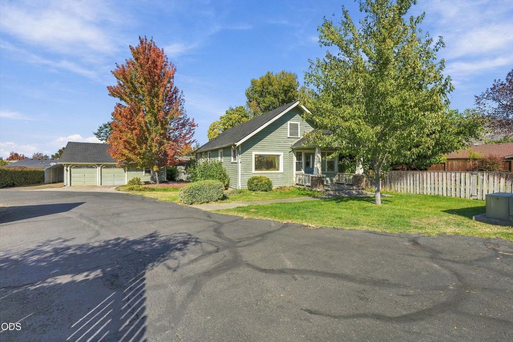 2229 Spring Street, Medford, OR 97504